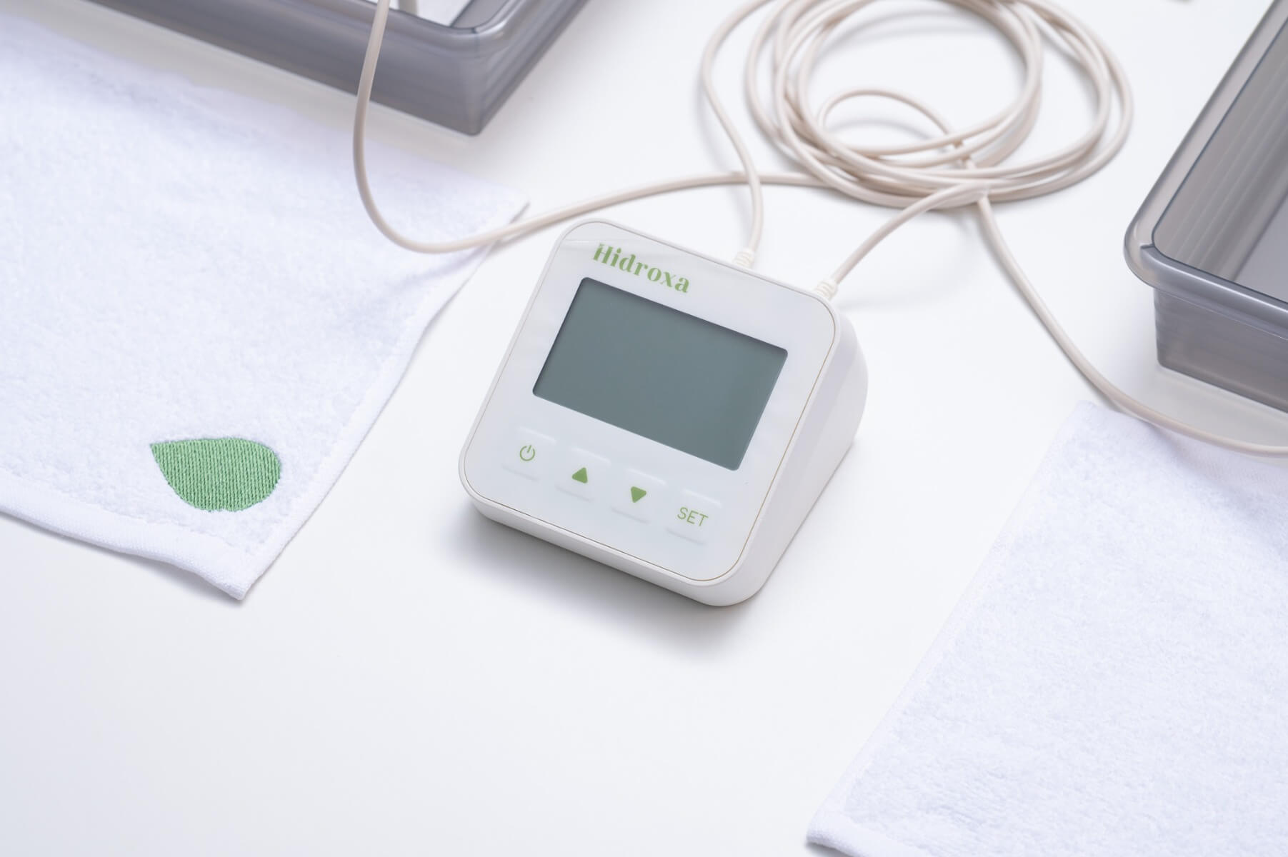 Palmar hyperhidrosis treatment with Hidroxa Iontophoresis Device