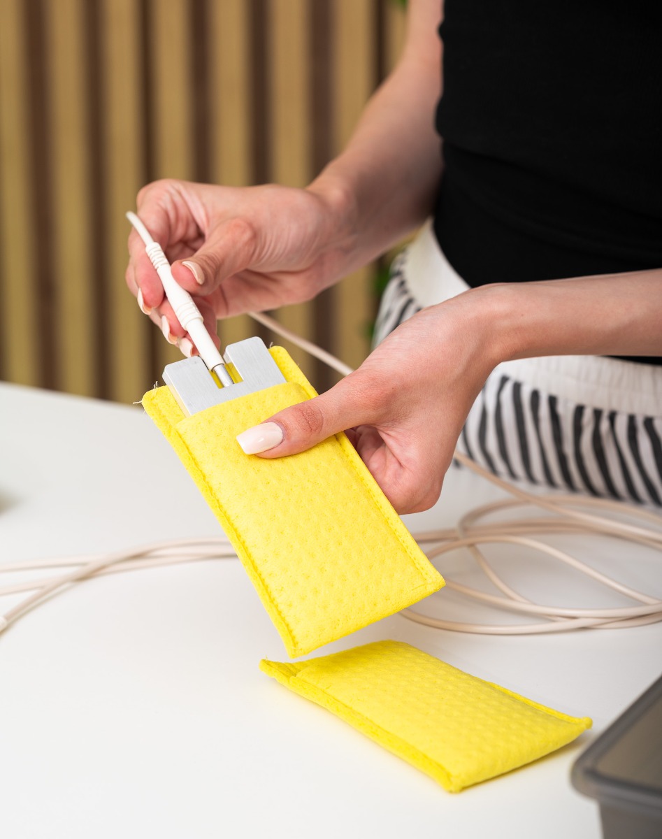 Hidroxa Complete device treating axillary hyperhidrosis in armpits